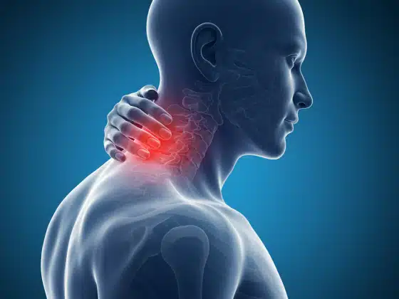 Đau cổ: Triệu chứng, nguyên nhân và cách điều trị